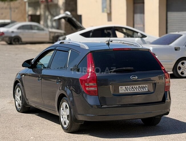 Kia  2008, 235,000 km - 1.6 l - Bakı