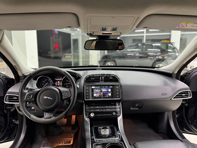 Jaguar XE 2016, 174,500 km - 2.0 л - Bakı