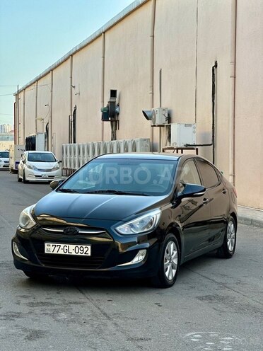 Hyundai Accent 2015, 220,000 km - 1.4 l - Bakı