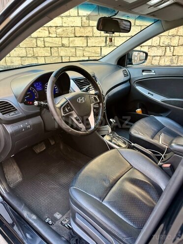 Hyundai Accent 2015, 220,000 km - 1.4 l - Bakı