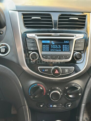 Hyundai Accent 2015, 220,000 km - 1.4 l - Bakı