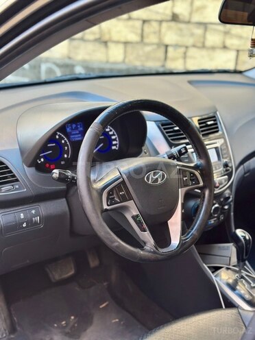 Hyundai Accent 2015, 220,000 km - 1.4 l - Bakı