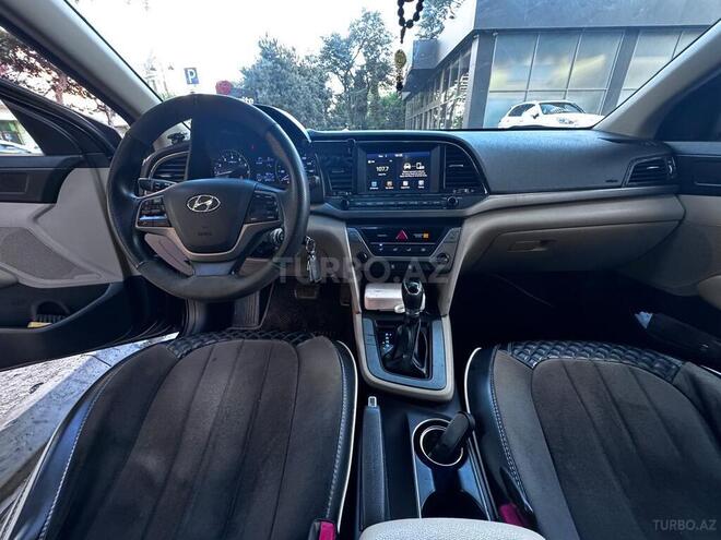 Hyundai Elantra 2017, 200,000 km - 2.0 l - Bakı