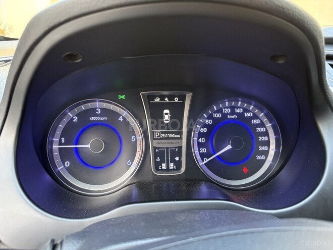 Hyundai Grandeur 2015, 251,000 km - 2.2 л - Gəncə