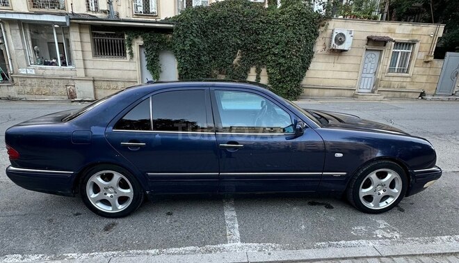 Mercedes E 240 1999, 347,000 km - 2.4 l - Bakı