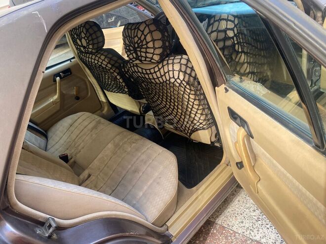 Mercedes 190 1992, 235,000 km - 2.0 l - Bakı