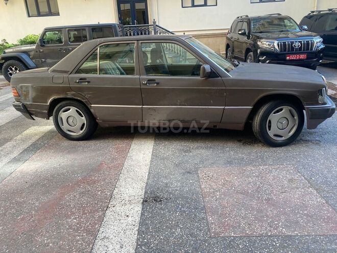 Mercedes 190 1992, 235,000 km - 2.0 l - Bakı