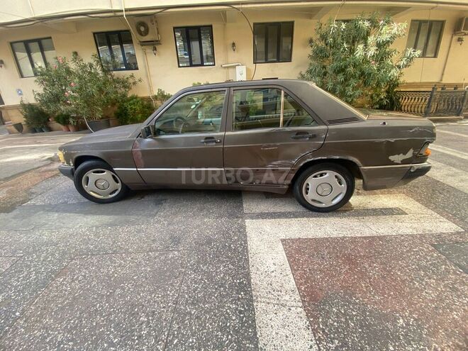 Mercedes 190 1992, 235,000 km - 2.0 l - Bakı