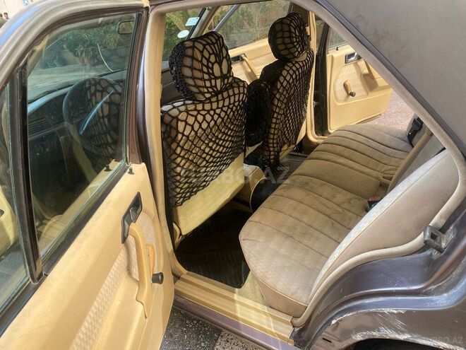 Mercedes 190 1992, 235,000 km - 2.0 l - Bakı