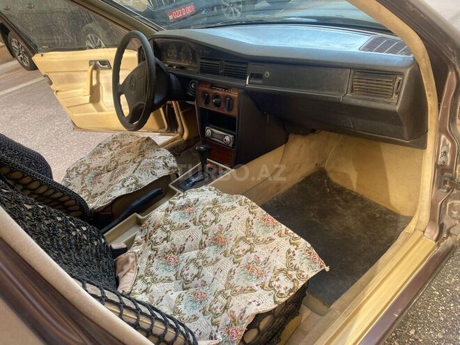 Mercedes 190 1992, 235,000 km - 2.0 l - Bakı