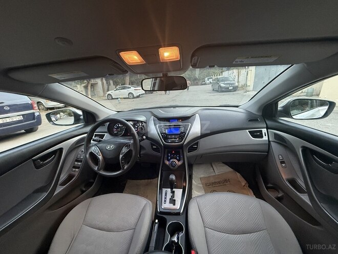 Hyundai Elantra 2014, 275,520 km - 1.8 л - Salyan