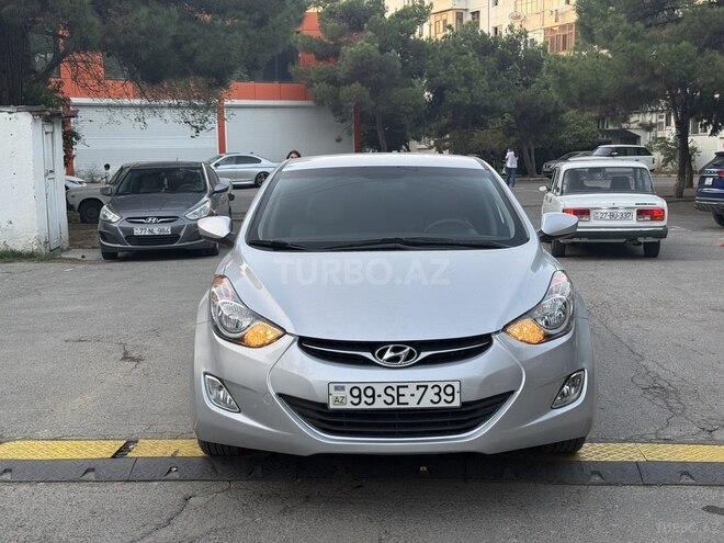 Hyundai Elantra 2014, 275,520 km - 1.8 л - Salyan