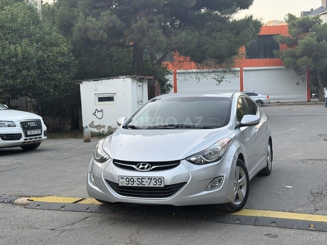 Hyundai Elantra 2014, 275,520 km - 1.8 л - Salyan