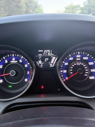 Hyundai Elantra 2014, 275,520 km - 1.8 л - Salyan