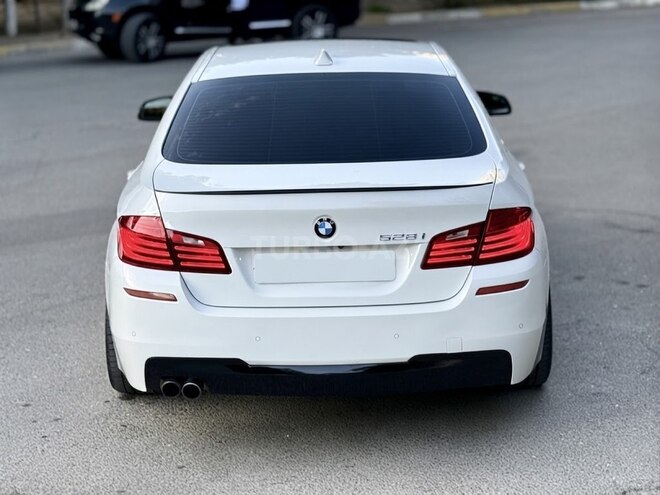 BMW 528 2014, 178,000 km - 2.0 л - Bakı