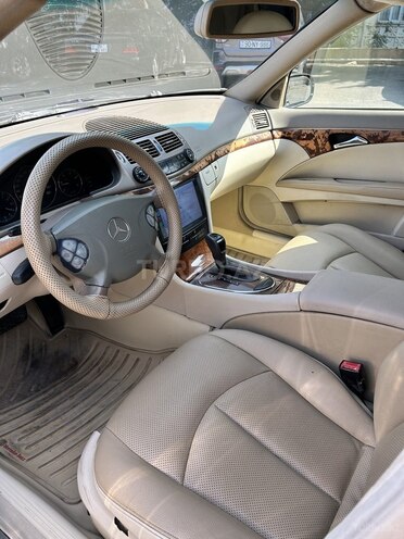 Mercedes E 270 2003, 320,000 km - 2.7 l - Bakı
