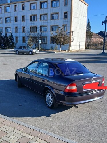 Opel Vectra 1996, 311,770 km - 1.8 l - Ucar