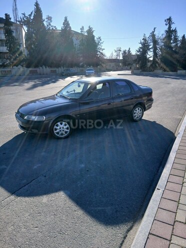 Opel Vectra 1996, 311,770 km - 1.8 l - Ucar