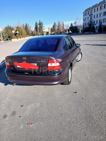 Opel Vectra 1996, 311,770 km - 1.8 l - Ucar