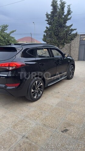 Hyundai Tucson 2016, 350,000 km - 1.7 l - Bakı