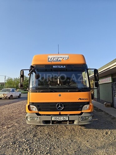Mercedes Atego 818 2007, 725,871 km - 4.3 л - Salyan
