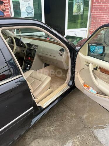 Mercedes C 230 1998, 271,465 km - 2.3 л - Saatlı