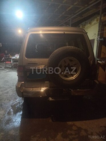 Mitsubishi Pajero 1996, 300,000 km - 2.8 л - Biləsuvar