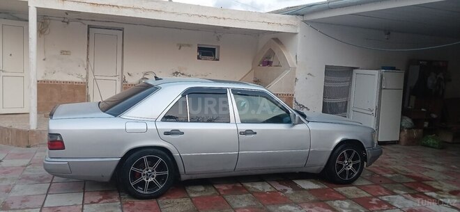 Mercedes 190 1993, 272,420 km - 2.0 l - Gəncə