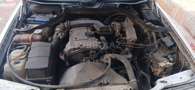 Mercedes 190 1993, 272,420 km - 2.0 l - Gəncə