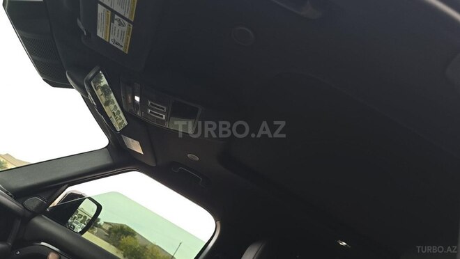 Land Rover Defender 2023, 111,045 km - 3.0 l - Bakı