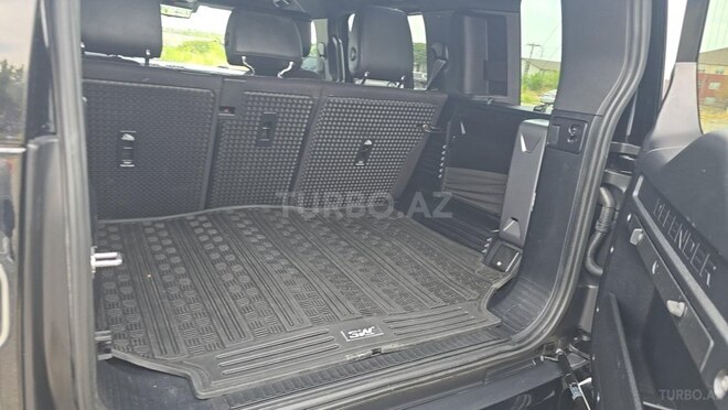 Land Rover Defender 2023, 111,045 km - 3.0 l - Bakı
