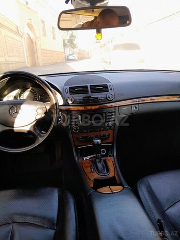 Mercedes E 220 2006, 285,000 km - 2.2 l - Bakı