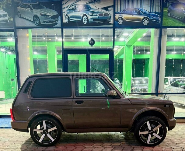 LADA (VAZ) Niva 2025, 21,000 km - 1.7 л - Sumqayıt