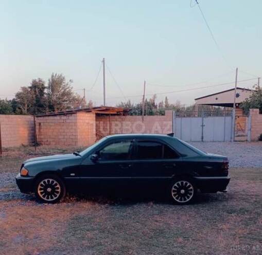 Mercedes C 220 1995, 348,000 km - 2.2 l - Saatlı