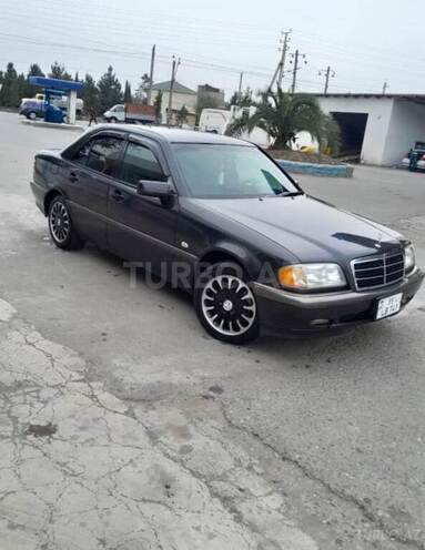 Mercedes C 220 1995, 348,000 km - 2.2 l - Saatlı