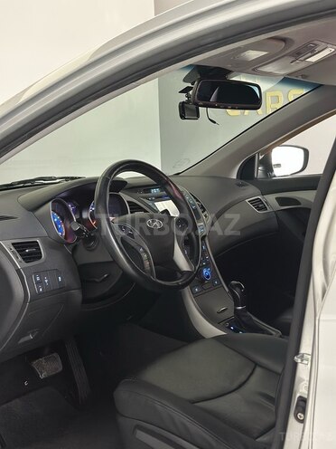 Hyundai Elantra 2015, 102,000 km - 1.6 л - Bakı