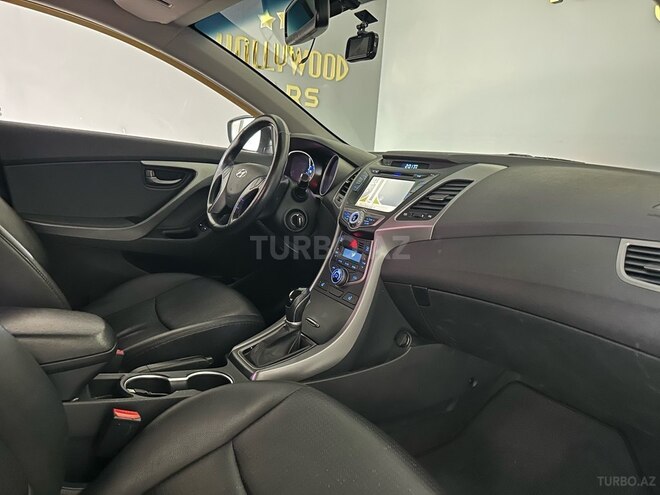 Hyundai Elantra 2015, 102,000 km - 1.6 л - Bakı