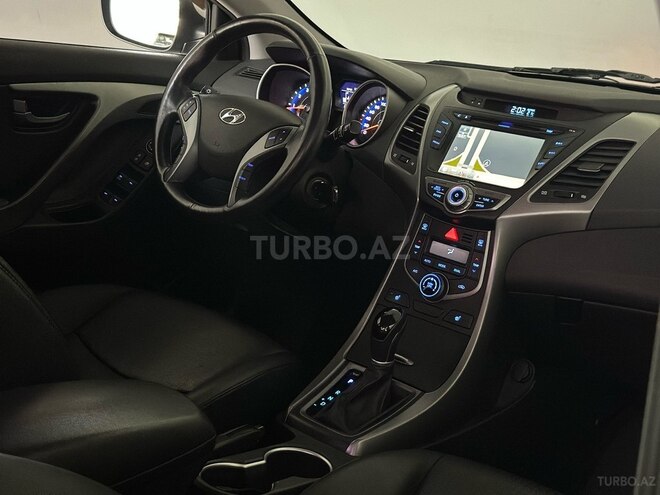 Hyundai Elantra 2015, 102,000 km - 1.6 л - Bakı