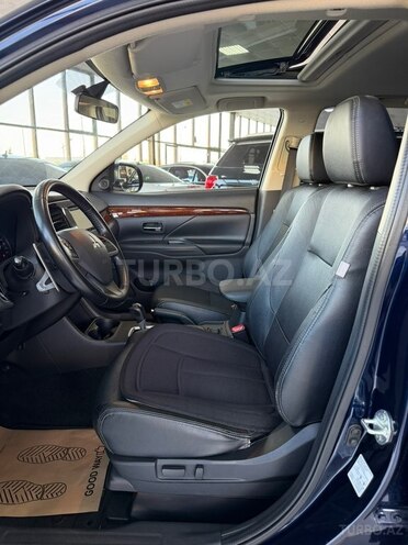 Mitsubishi Outlander 2014, 48,998 km - 2.4 l - Sumqayıt