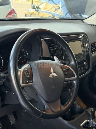 Mitsubishi Outlander 2014, 48,998 km - 2.4 l - Sumqayıt