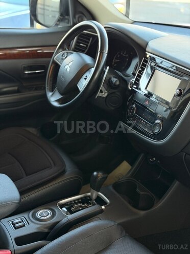 Mitsubishi Outlander 2014, 48,998 km - 2.4 l - Sumqayıt