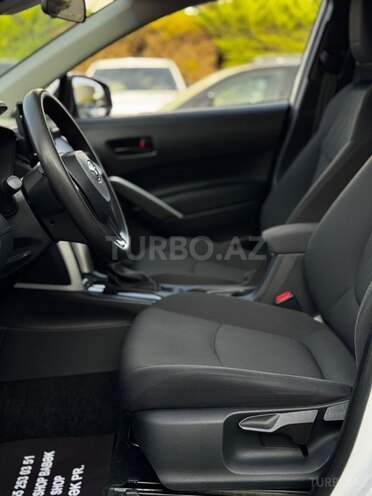 Toyota Corolla Cross 2025, 23,000 km - 2.0 l - Bakı