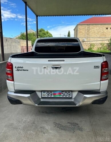 Mitsubishi L200 2018, 389,841 km - 2.5 л - Gəncə