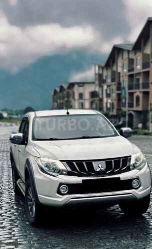 Mitsubishi L200 2018, 389,841 km - 2.5 л - Gəncə