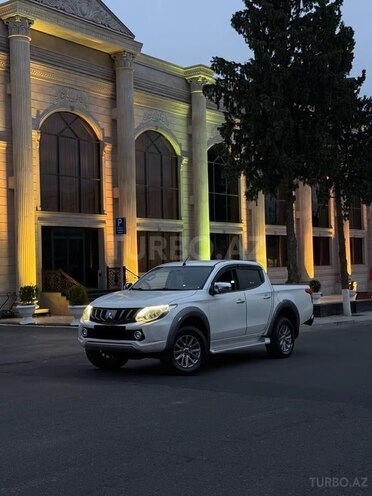 Mitsubishi L200 2018, 389,841 km - 2.5 л - Gəncə