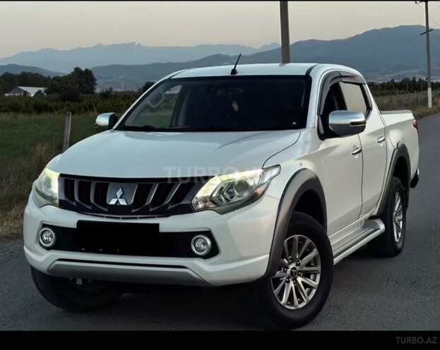 Mitsubishi L200 2018, 389,841 km - 2.5 л - Gəncə