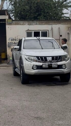 Mitsubishi L200 2018, 389,841 km - 2.5 л - Gəncə