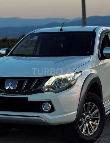 Mitsubishi L200 2018, 389,841 km - 2.5 л - Gəncə