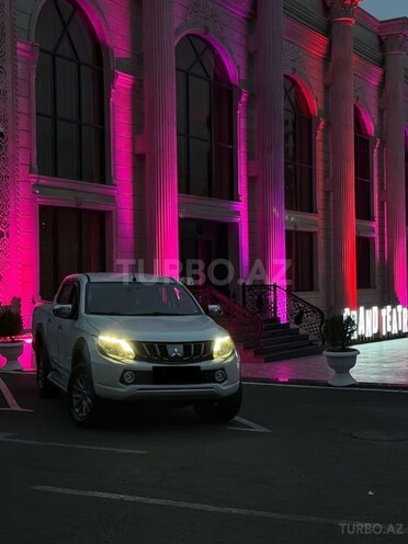 Mitsubishi L200 2018, 389,841 km - 2.5 л - Gəncə
