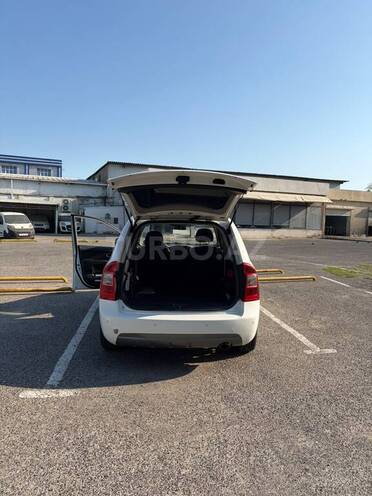 Kia Carens 2011, 201,000 km - 2.0 l - Bakı